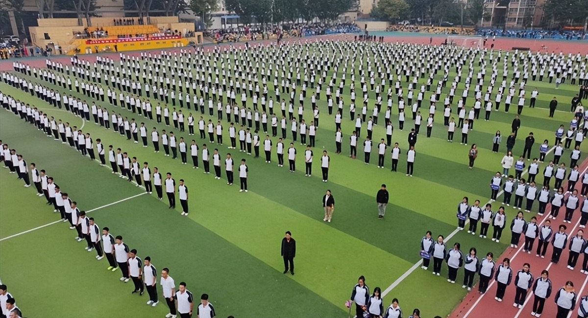 <b>赛事激扬 健儿逐梦——西工大附中第46届田径运动会（高中组）成功举办</b>