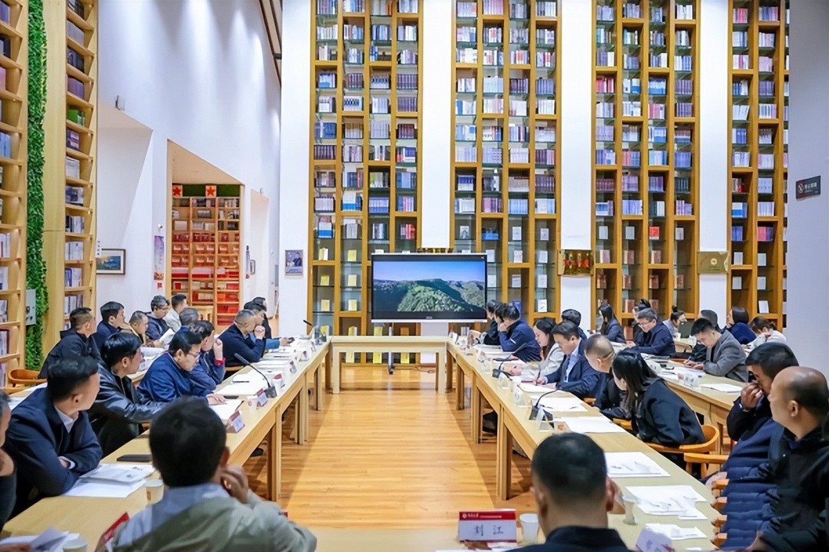 <b>延旅集团参加北京大学马克思主义学院高级研究班考察交流座谈会</b>