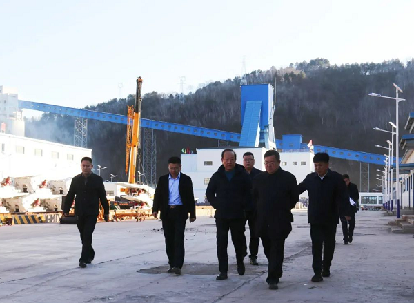 <b>延能集团公司党委书记、董事长李斌在芦村一号煤矿开展调研</b>