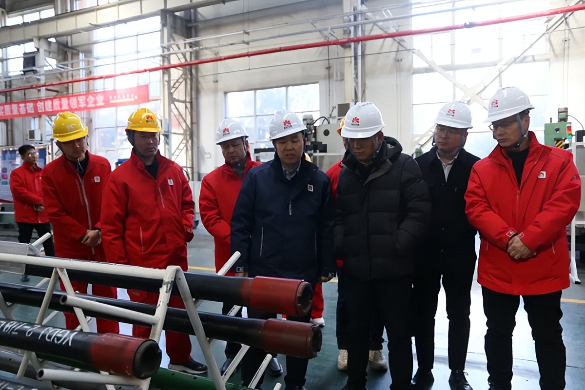 <b>延长油田公司总地质师刘雪峰在延长石油公司开展安全环保督导检查</b>