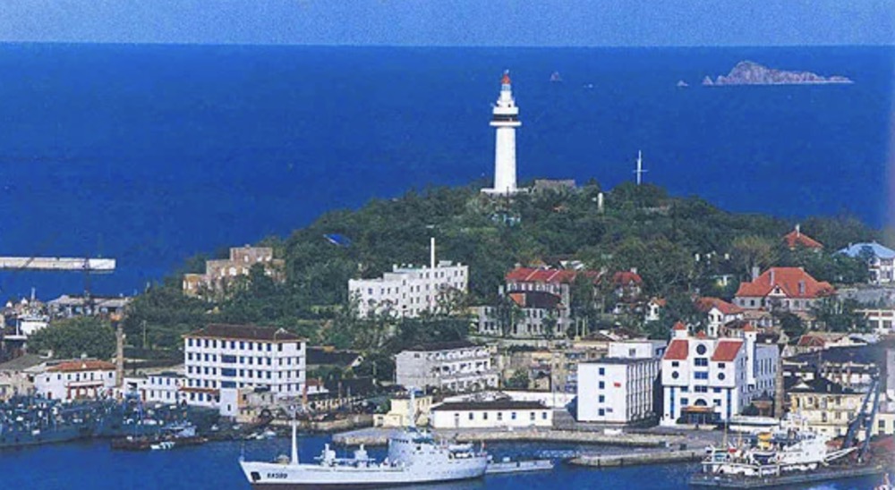 <b>山东烟台一景区门前部分道路交通管制</b>