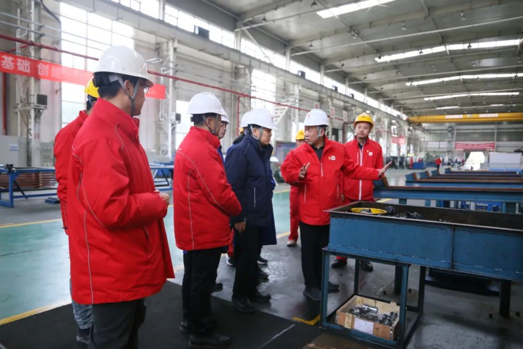 <b>延长油田总地质师刘雪峰深入延长石油机械装备公司开展慰问与安全检查</b>