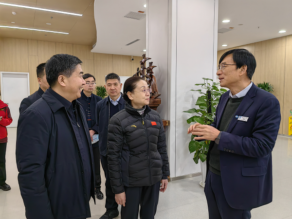 <b>咸阳市副市长蒋彬凤春节前莅临咸阳彩虹医院调研安全生产工作</b>