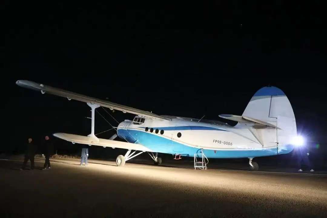<b>不到3小时！榆阳羊肉搭载大型无人机“闪送”西安</b>