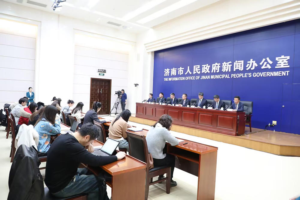 <b>山东济南全面完成161个街镇管理体制改革，新就业群体评定E类以上人才47人</b>