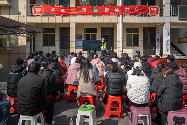 <b>秦腔戏曲+酒驾体验 西安经开交警创新宣教模式成效显</b>
