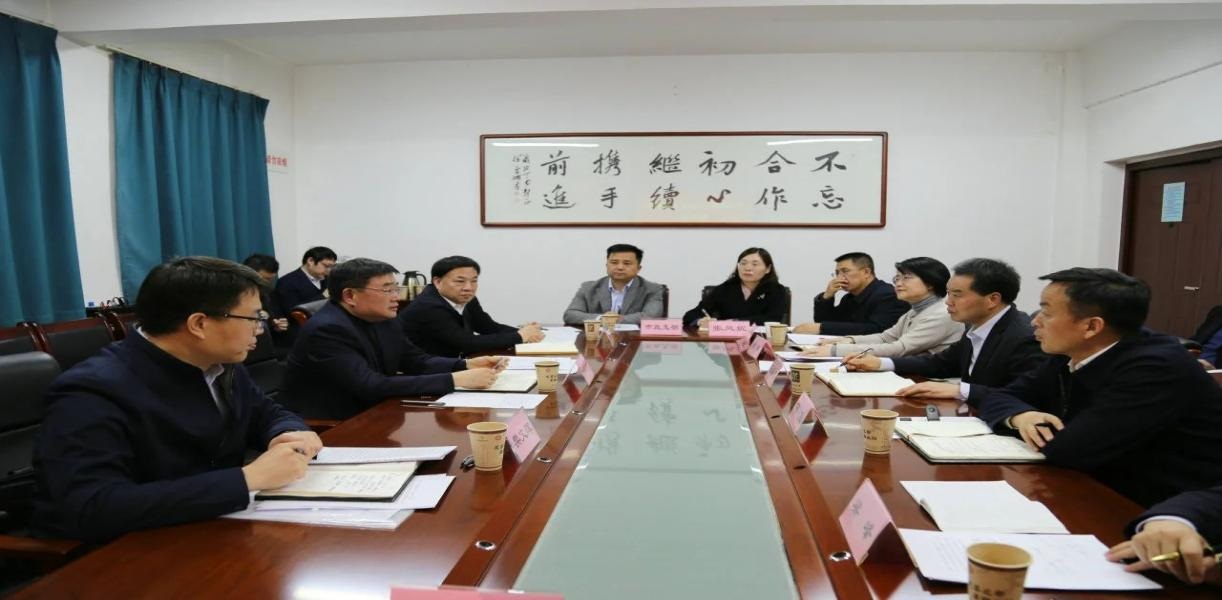 <b>徐明非走访调研民革咸阳市委会</b>