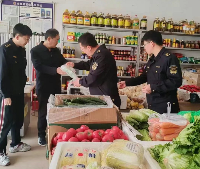 <b>靖边县市场监管局开展农村假冒伪劣产品食品整治工作</b>