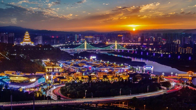 <b>“五一”假期文旅活动精彩纷呈  陈仓老街、青铜器博物馆等地成游客打卡点</b>