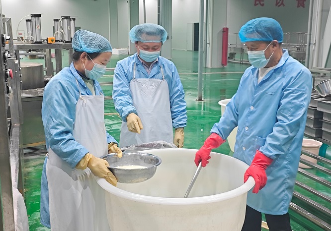 <b>商洛市洛南县王齐：敢于拼搏的奋斗者 　　</b>