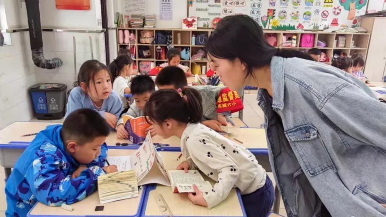 西安市灞桥区东城第六小学语文学科节：诗书润童心 笔墨舞韶华