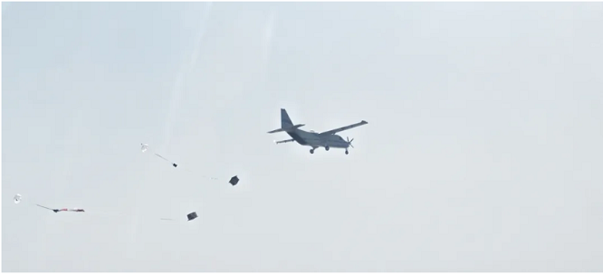 <b>国内首次！在靖边空投测试成功</b>