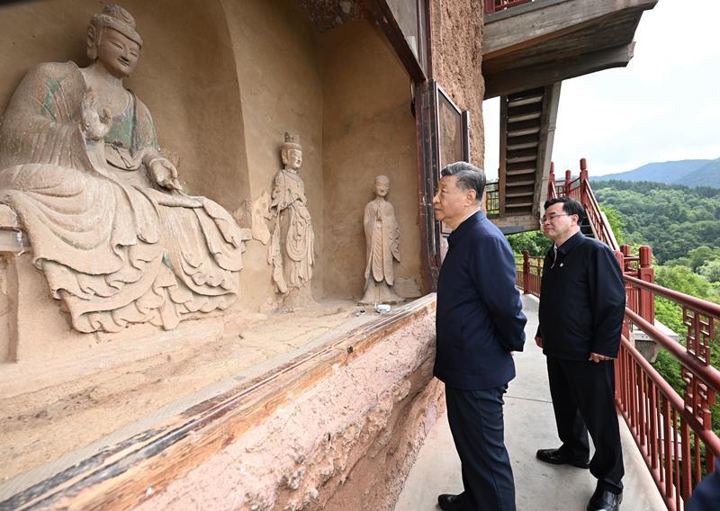 <b>把中华文化瑰宝保护好、传承好、传播好</b>