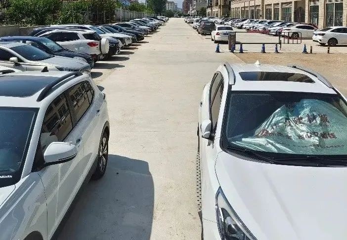 <b>汉中市汉台区七里街道城东停车场投用 新增260个车位，周边交通、环境双改</b>