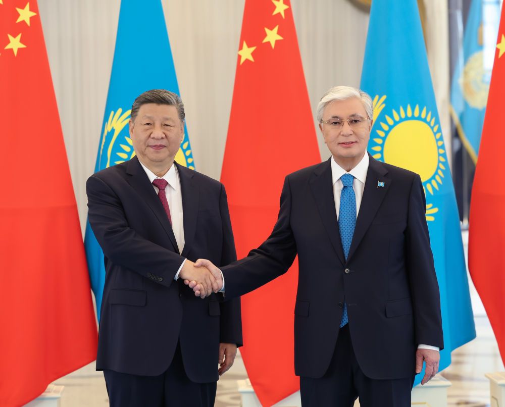 <b>习近平同哈萨克斯坦总统托卡耶夫会谈</b>
