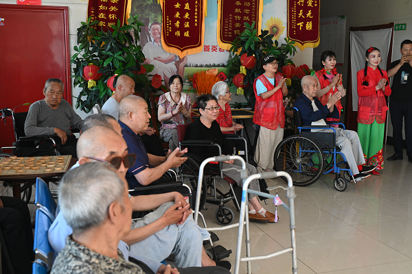 <b>宝鸡市渭滨区英达路社区“暖阳行动”暖人心 织密“一老一小”幸福网</b>