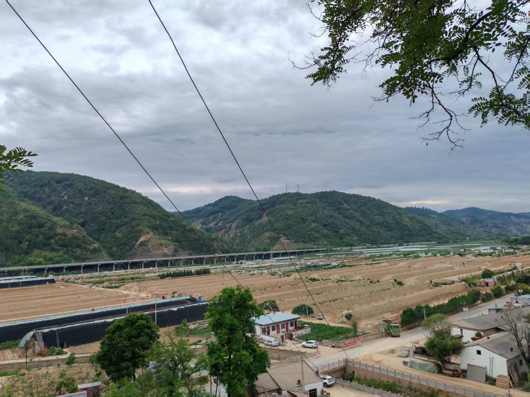 <b>延安市安塞区：党建红引领产业绿 侯沟门村“蔬”写乡村振兴新答卷</b>