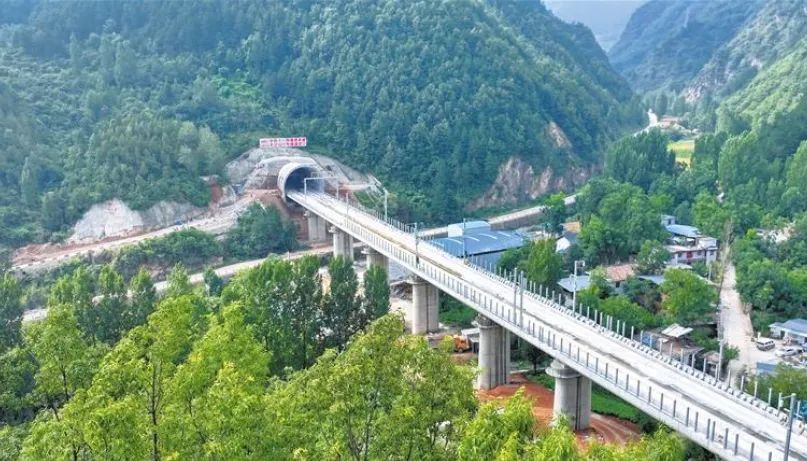 西十高铁陕西段全线隧道