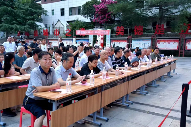 <b>军民同心颂军魂 延安精神耀征程——柞水县举办文艺晚会庆祝建军98周年</b>