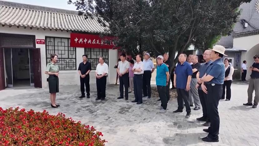 <b>延安市组织市级老干部到子长开展重点项目视察活动</b>