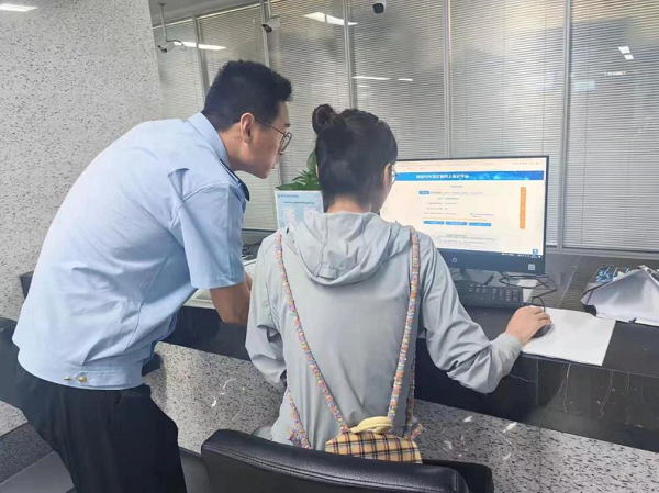<b>智慧办、高效批、零距离服务 西安经开区营商环境再提升</b>
