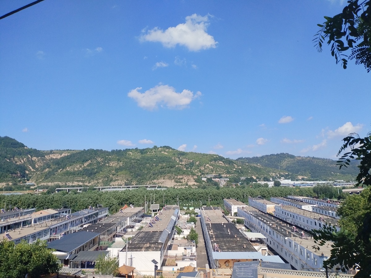 <b>延安市宝塔区河庄坪镇康家沟村全力推进“千万工程”示范村建设</b>
