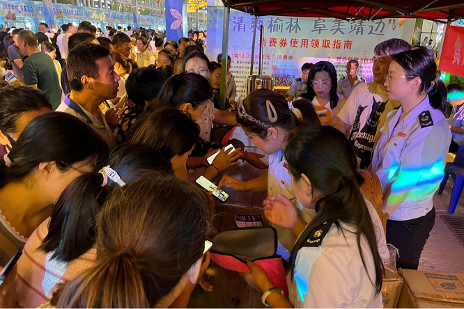<b>靖边县税务局：税务“蓝”添彩交流会养老保险政策宣传“唱响”民生戏  </b>