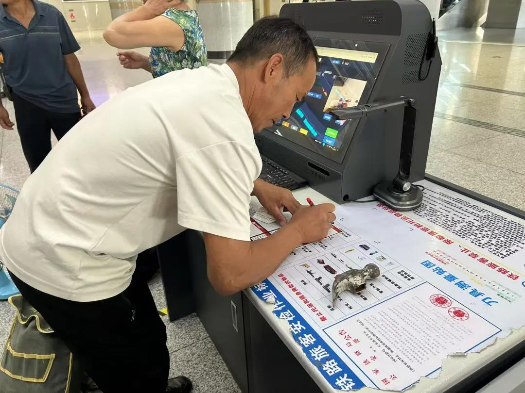 <b>西安铁路推出务工工具免费寄递服务</b>