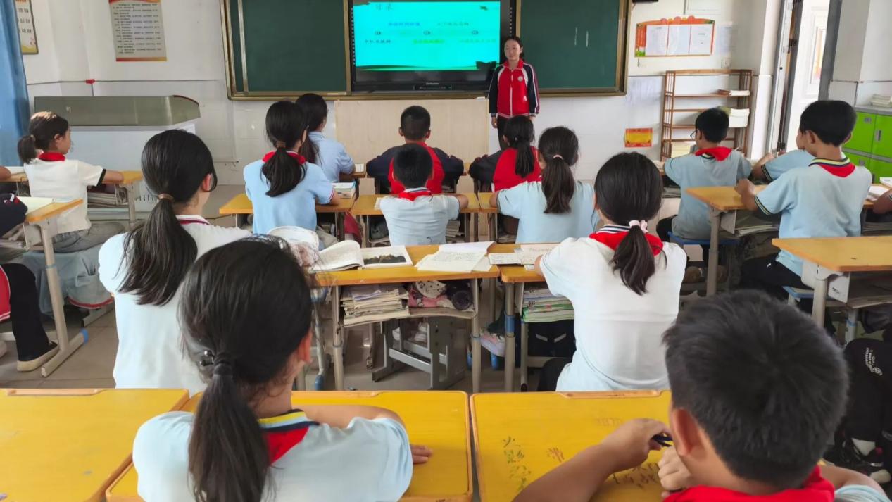 <b>“珍惜美好时光”主题中队活动 | 以时为舟载志向 东李少年勇争先</b>