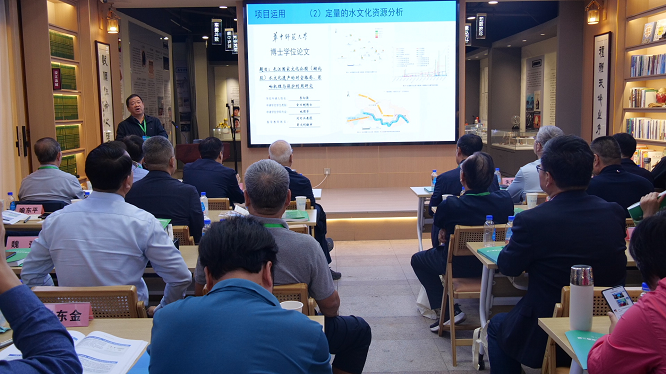 <b>汉江对话渭河——第三届汉江水文化研讨会在西安举行</b>