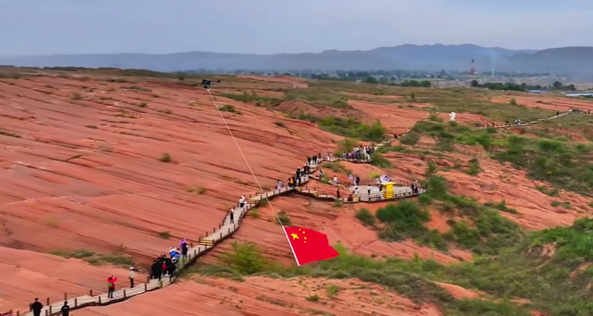 <b>靖边波浪谷景区双节期间，主题宣传与服务提升获游客点赞</b>