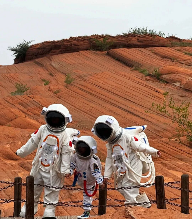 <b>科技赋能非遗焕新 靖边奏响文旅融合新乐章</b>