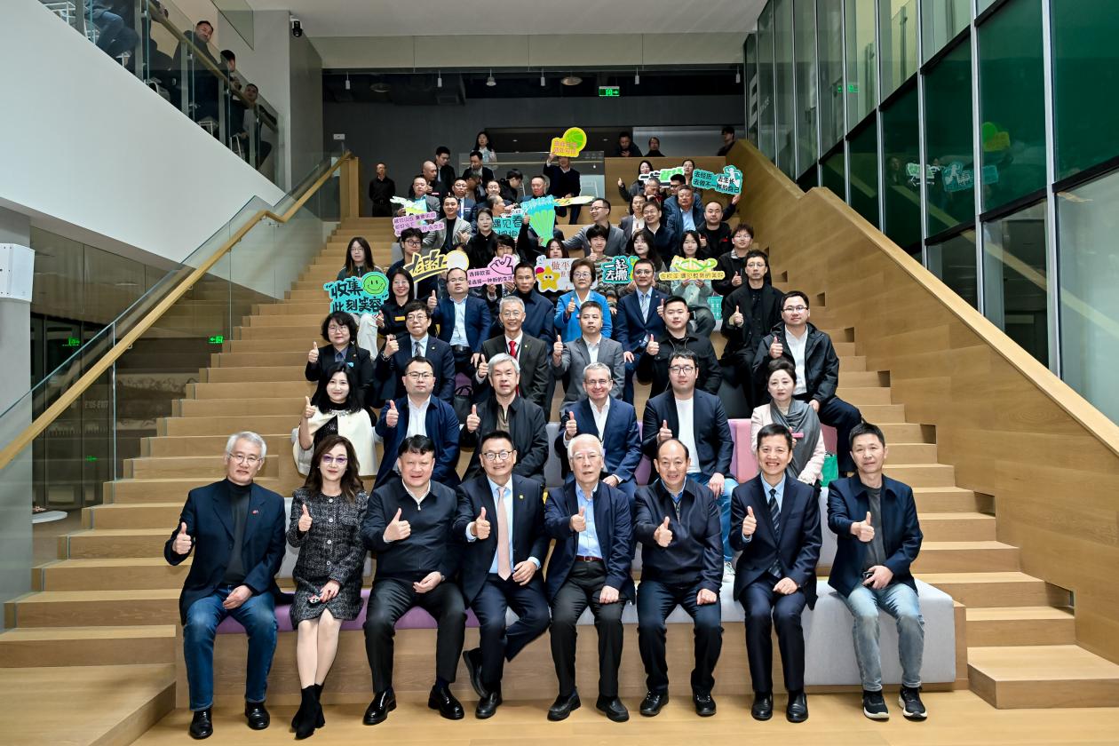 双星耀欧亚：建校30周年庆典见证两大新地标落成