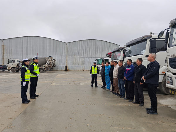 <b>宝鸡市太白县公安交警以“警营动能”赋能高质量发展</b>