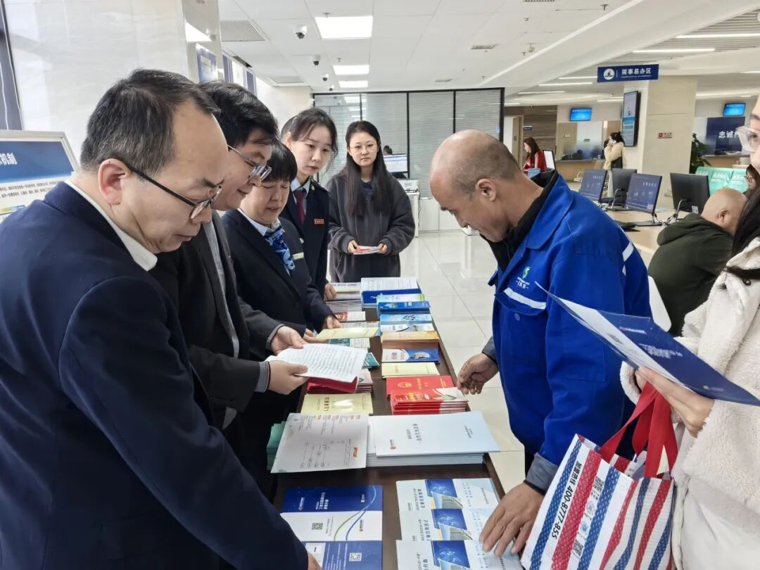 <b>咸阳高新区“营商环境服务周”启动</b>