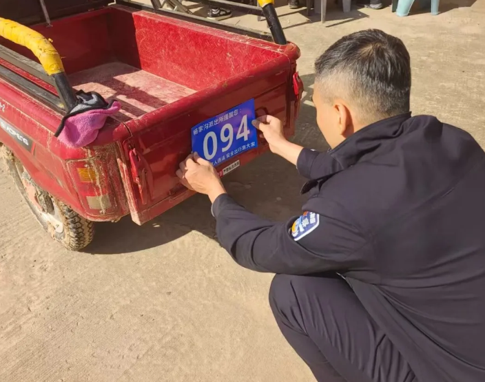 <b>米脂县公安局：“交所合一”创新管理筑牢农村三轮车安全防线成效显著</b>