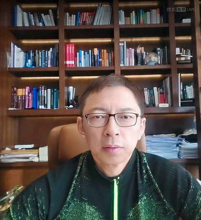 <b>张朝阳英语课：聚焦地铁袭击与雪崩惨剧</b>