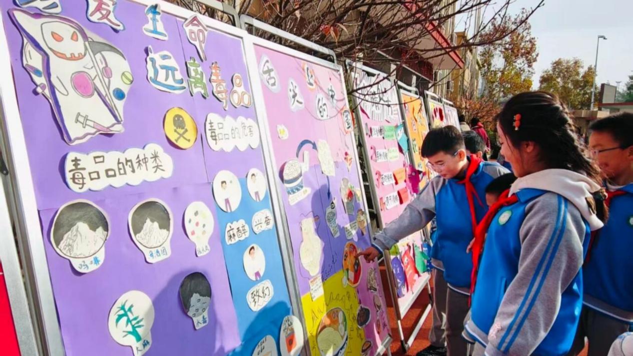 <b>西安市灞桥区热电小学开展校园开放日活动 搭建家校共育桥梁</b>