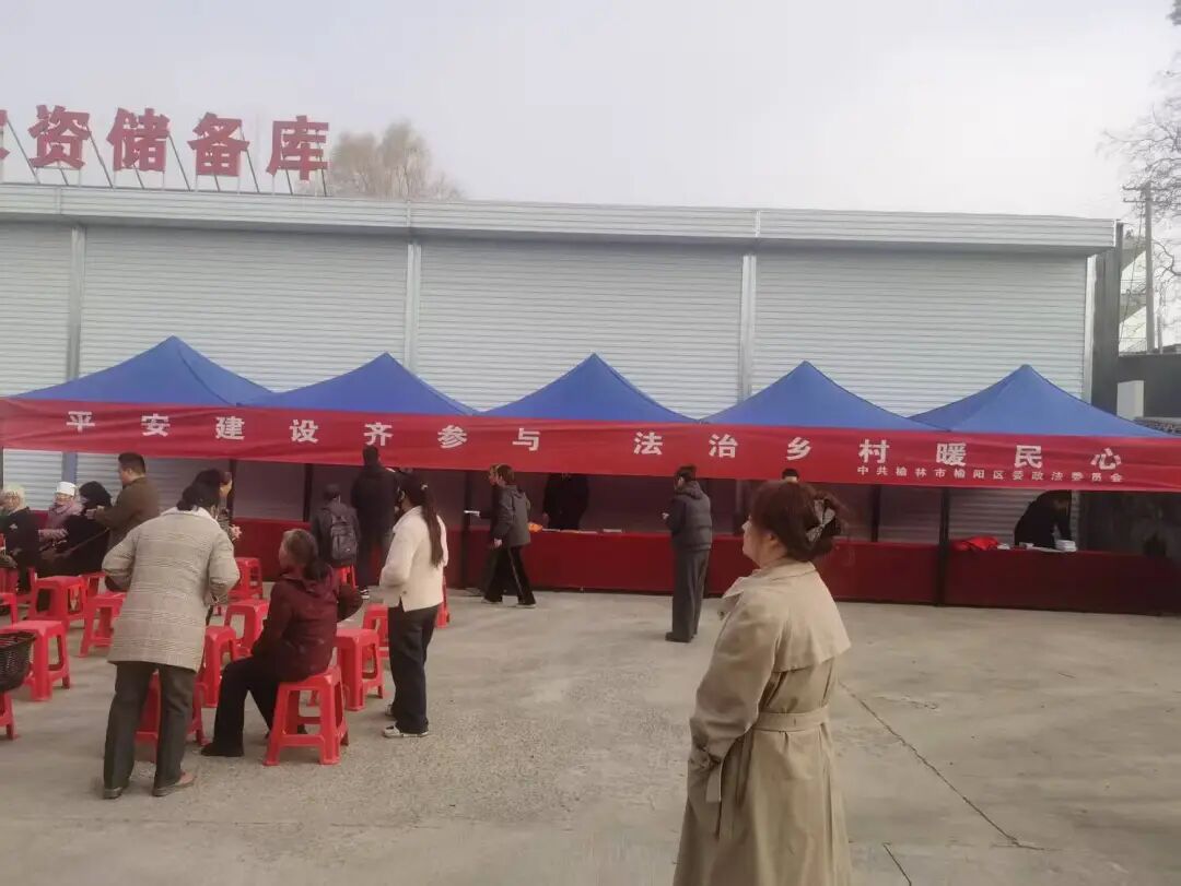 <b>冬日集市暖意浓 “法治赶集”润民心</b>