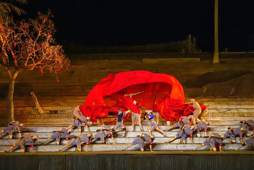 自贸港的三亚回响：三亚红色娘子军演艺公园的文化新叙事