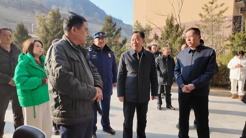 <b>延安市宝塔区委副书记、区长张明调研消防安全工作</b>