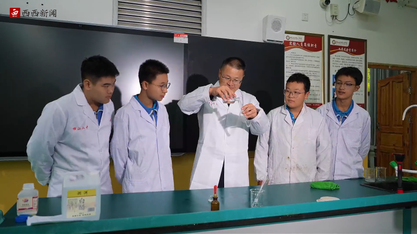  杏坛耕耘不言倦 横山师者守初心《师说》岁末系列温情启幕（二十四）