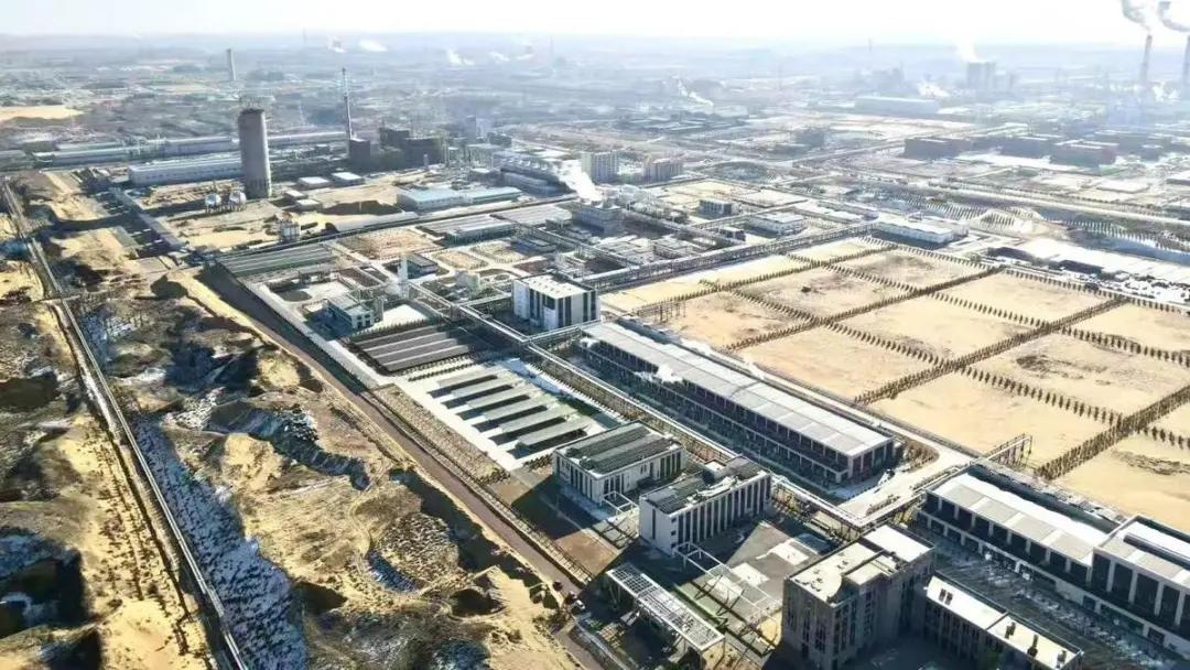 产业突围基建筑基民生提