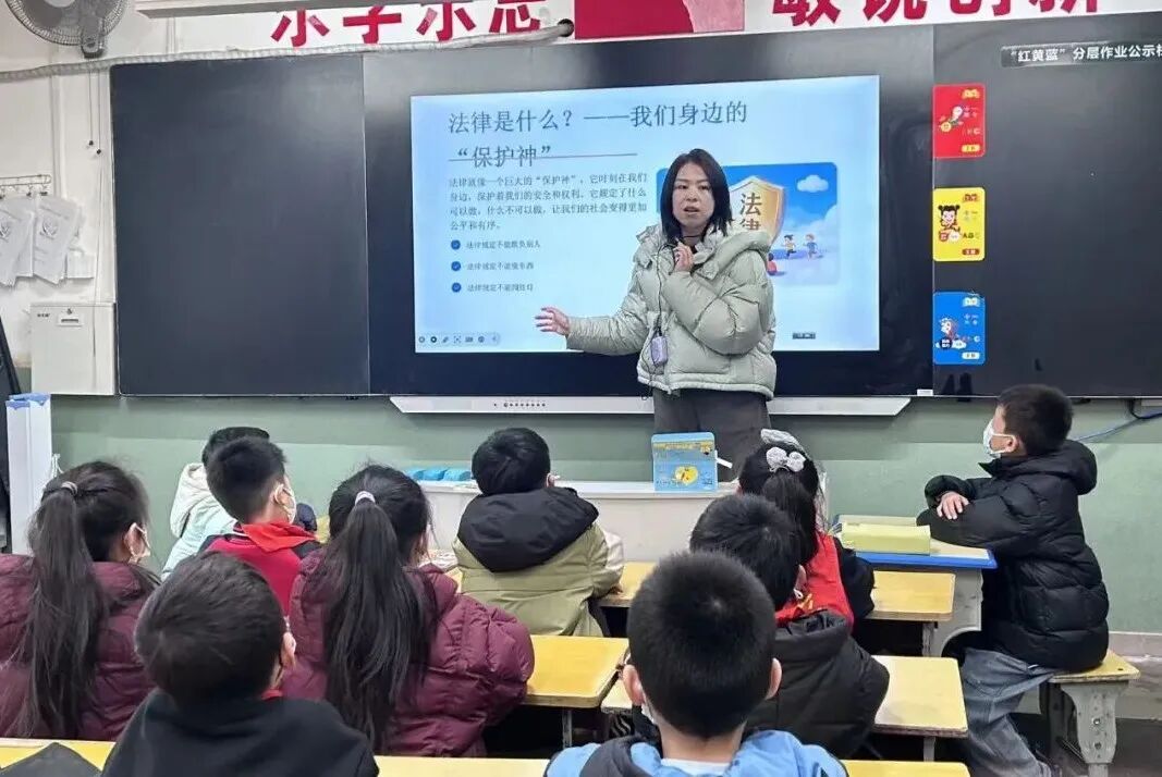 <b>咸阳市三原县金谟小学开展普法教育家长讲堂</b>