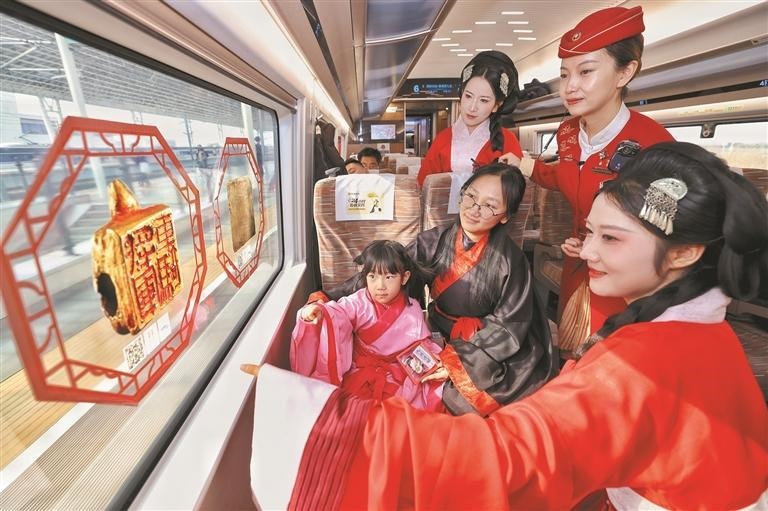 陕港高铁开通一周年累计开行730列 双向合计发送旅客201.78万人次