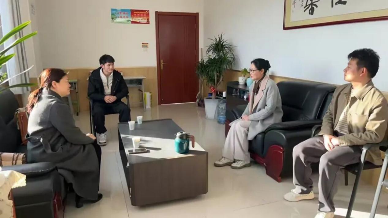 情系交流路 关怀暖师心 灞桥区纺织城小学富力分校领导赴阎良