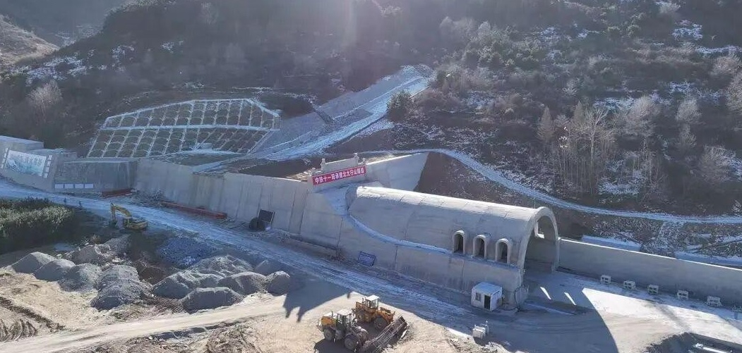 <b>雄忻高铁有新进展！</b>