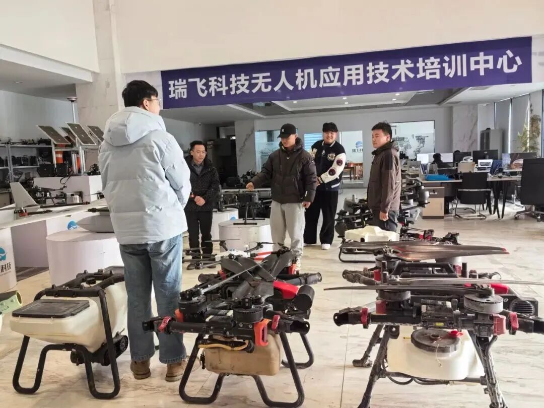 <b>低空赛道加速度！汉中正起飞→</b>