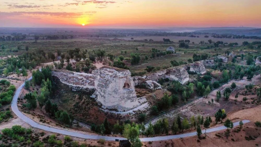 考古焕新！统万城入选陕西六大新发现，靖边邀您探秘匈奴古都