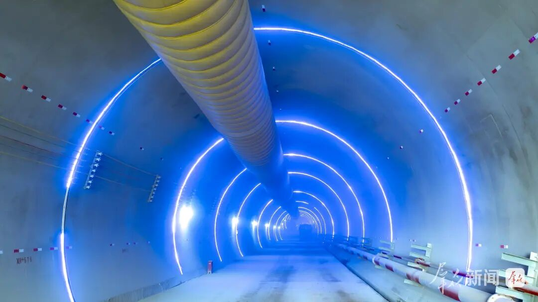 <b>延榆高铁延安段首座隧道贯通</b>